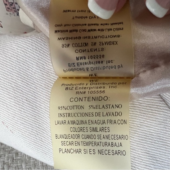 WE Embroidered Cream Floral Women's Coat - Picture 10 of 11